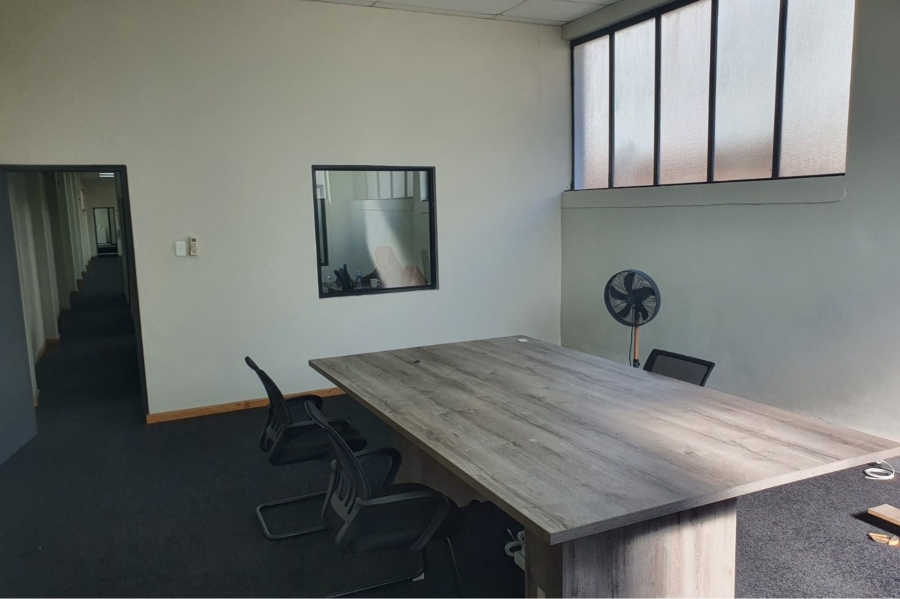 To Let commercial Property for Rent in Sidwell Eastern Cape